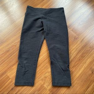 LULULEMON cropped leggings